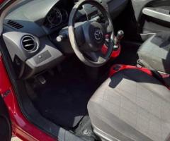 Mazda 2 2012